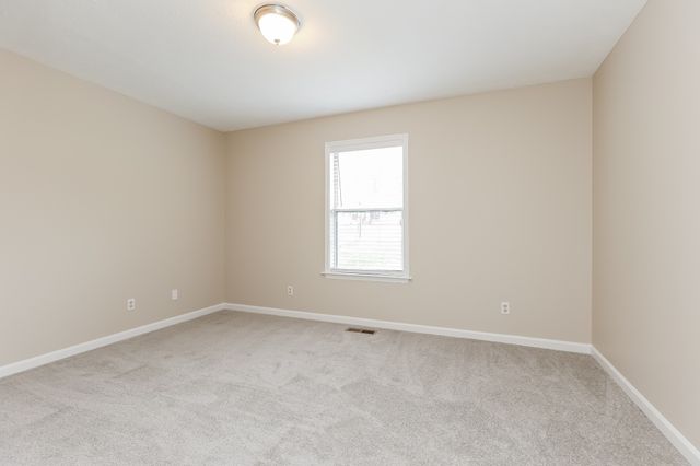 214 Natchez Ct, N, La Vergne, TN 37086