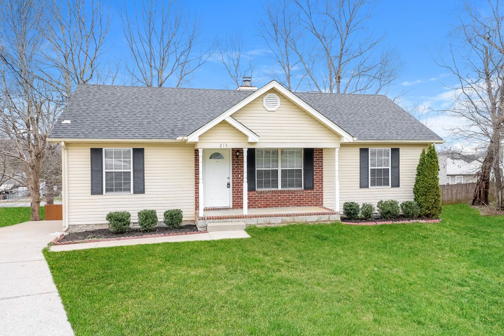 214 Natchez Ct, N, La Vergne, TN 37086