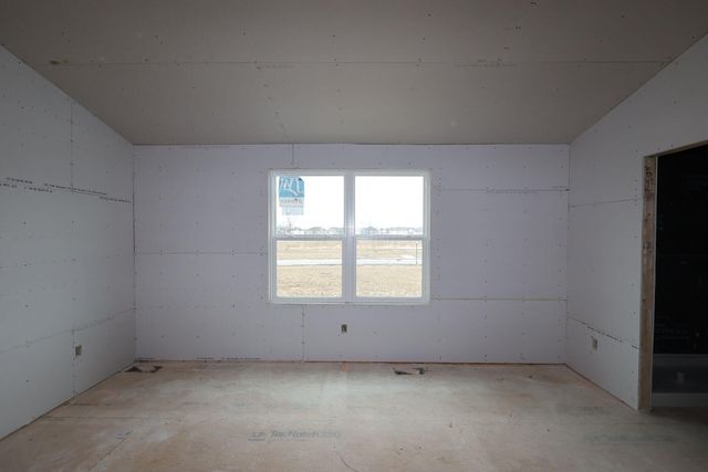 32 Banyan Drive, Lewis Center, OH 43035