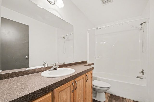 45284 Co Rd 703, Covert Twp, MI 49038