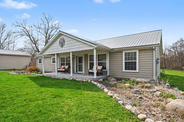 45284 Co Rd 703, Covert Twp, MI 49038