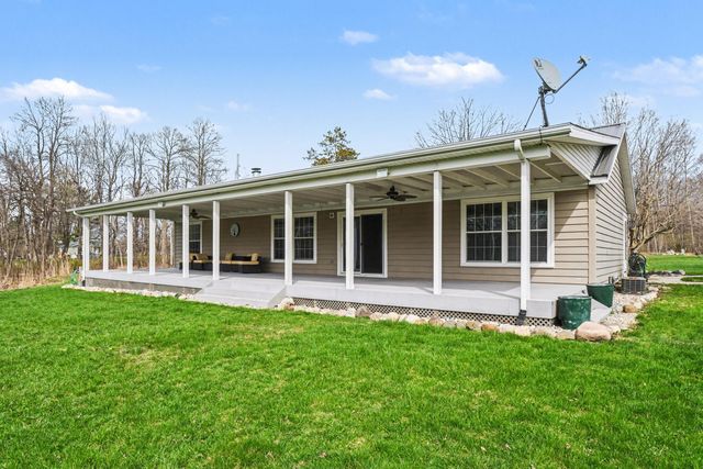 45284 Co Rd 703, Covert Twp, MI 49038