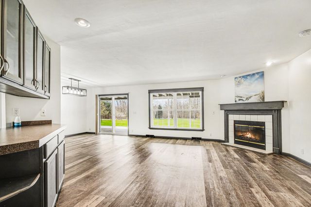 45284 Co Rd 703, Covert Twp, MI 49038