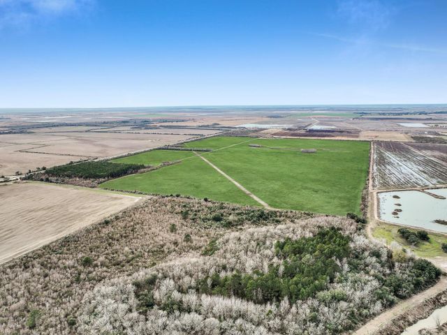 TR 4 Canal Road, Winnie, TX 77665