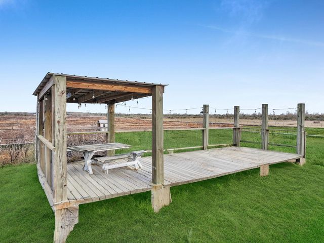 TR 4 Canal Road, Winnie, TX 77665