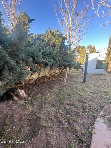 4527 Emory Road, El Paso, TX 79922