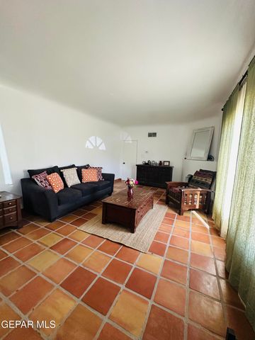 4527 Emory Road, El Paso, TX 79922