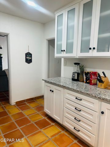 4527 Emory Road, El Paso, TX 79922