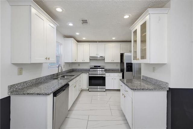 3328 Clevemont Way, Ellenwood, GA 30294