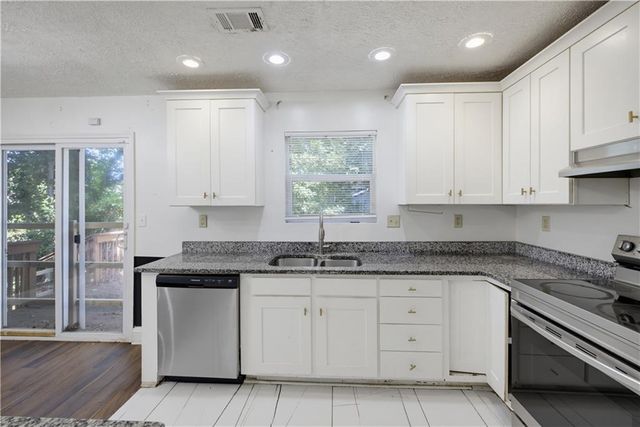 3328 Clevemont Way, Ellenwood, GA 30294