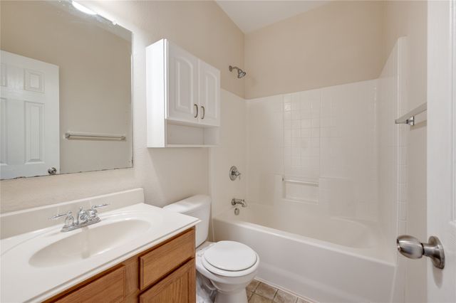 1415 Ravenwood Drive, Mansfield, TX 76063