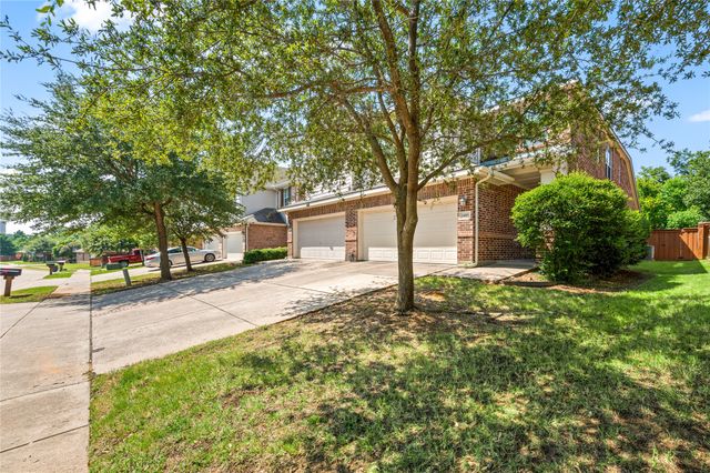 1415 Ravenwood Drive, Mansfield, TX 76063