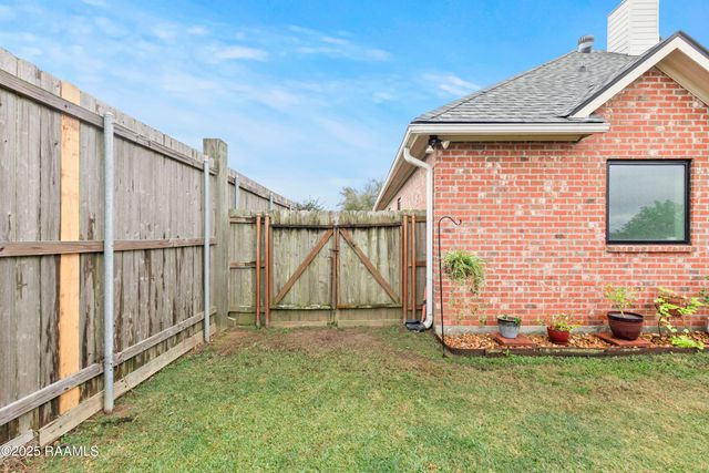 803 Copper Meadow Boulevard, Youngsville, LA 70592