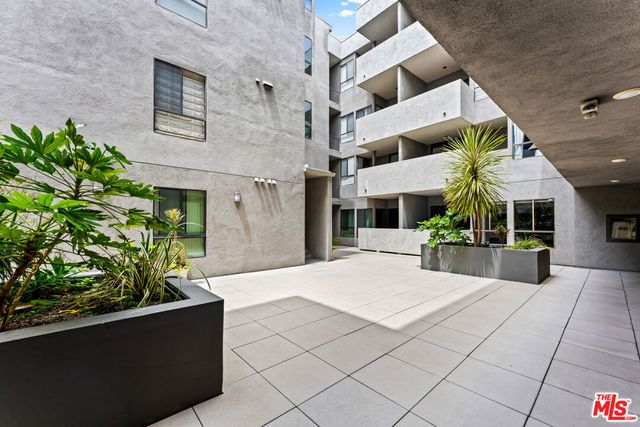 12115 San Vicente Boulevard 111, Los Angeles, CA 90049