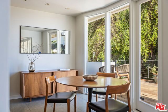 1568 Viewsite Drive, Los Angeles, CA 90069