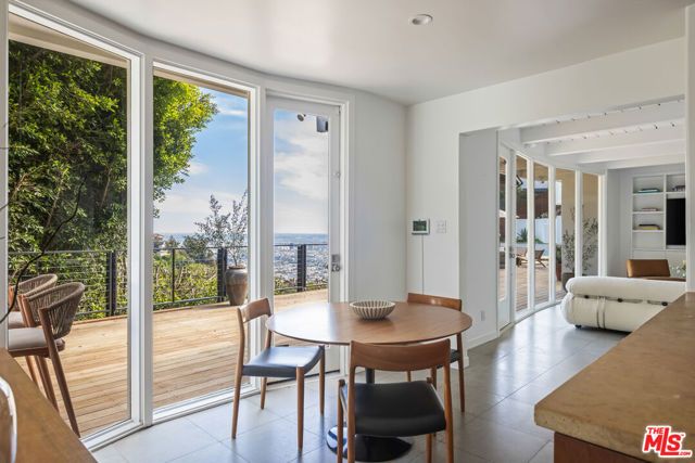 1568 Viewsite Drive, Los Angeles, CA 90069