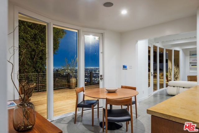1568 Viewsite Drive, Los Angeles, CA 90069
