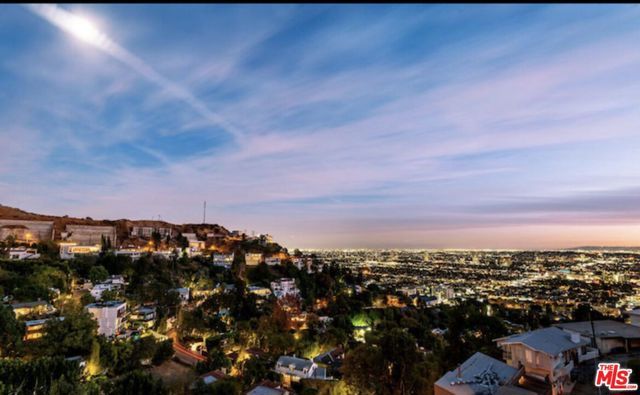 1568 Viewsite Drive, Los Angeles, CA 90069