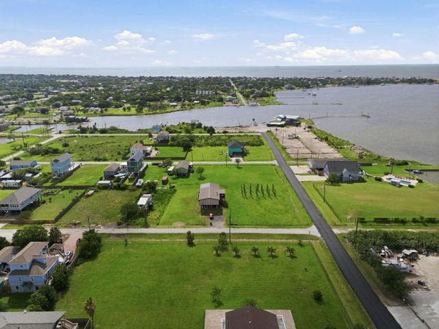 0 21st, San Leon, TX 77573