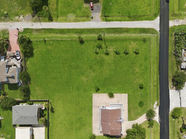 0 21st, San Leon, TX 77573