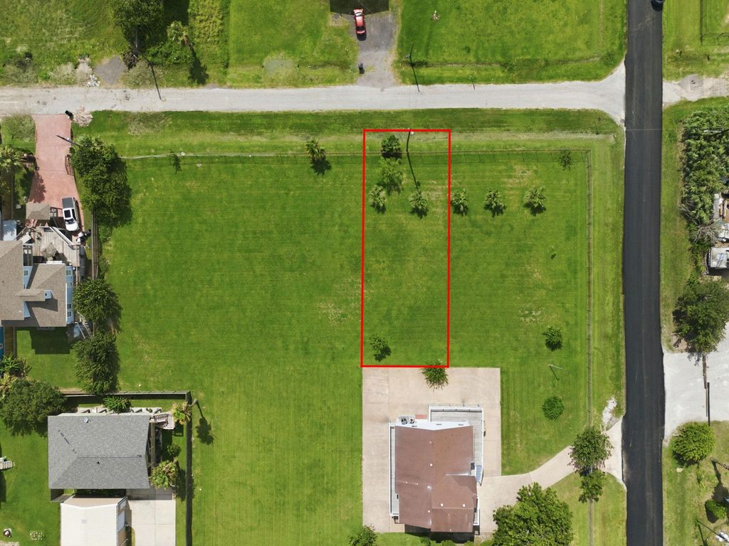 0 21st, San Leon, TX 77573