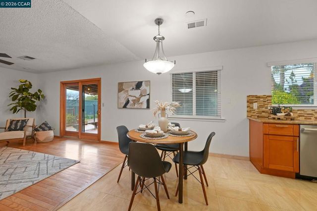 1833 1833 Helena Dr, Concord, CA 94521