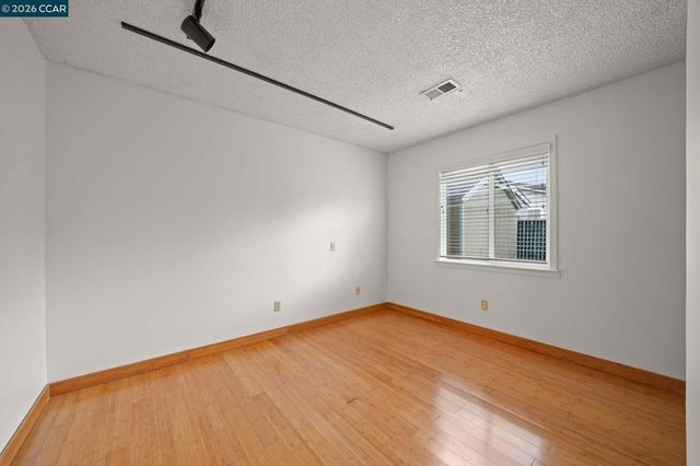 1833 1833 Helena Dr, Concord, CA 94521