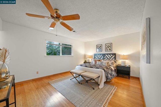 1833 1833 Helena Dr, Concord, CA 94521