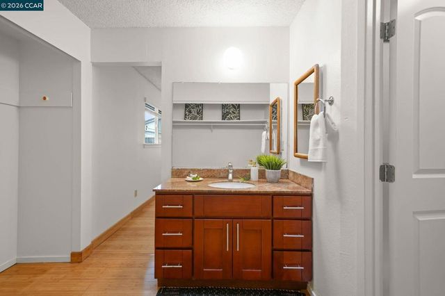 1833 1833 Helena Dr, Concord, CA 94521