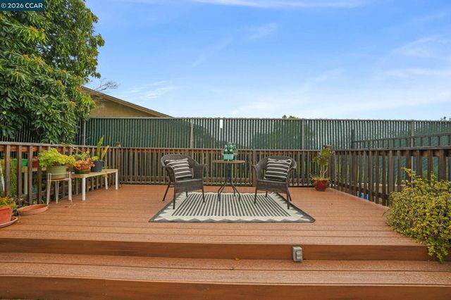 1833 1833 Helena Dr, Concord, CA 94521