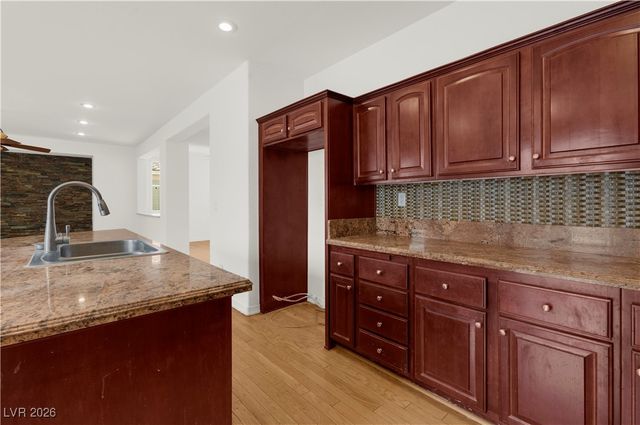 5526 Spruce Hill Court, Las Vegas, NV 89148