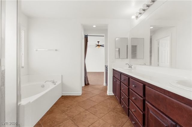 5526 Spruce Hill Court, Las Vegas, NV 89148