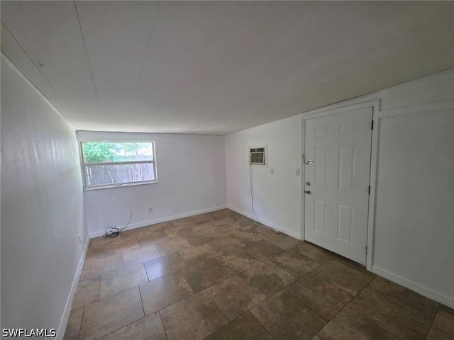 2103 Unity AVE, Fort Myers, FL 33901