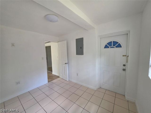 2103 Unity AVE, Fort Myers, FL 33901