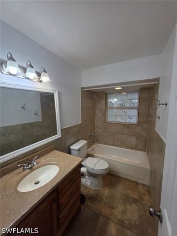 2103 Unity AVE, Fort Myers, FL 33901