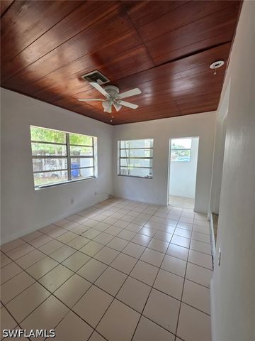 2103 Unity AVE, Fort Myers, FL 33901