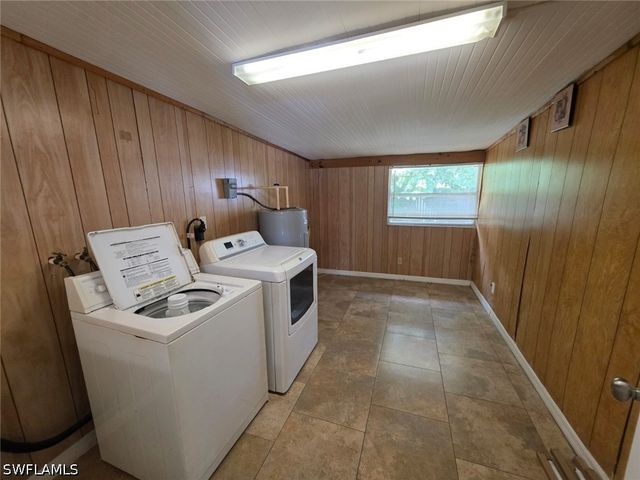 2103 Unity AVE, Fort Myers, FL 33901