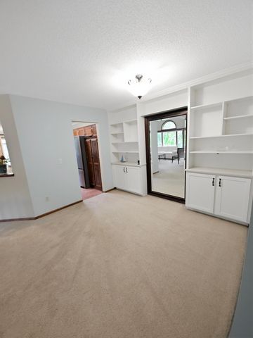 2552 Manitou Lane, White Bear Lake, MN 55110