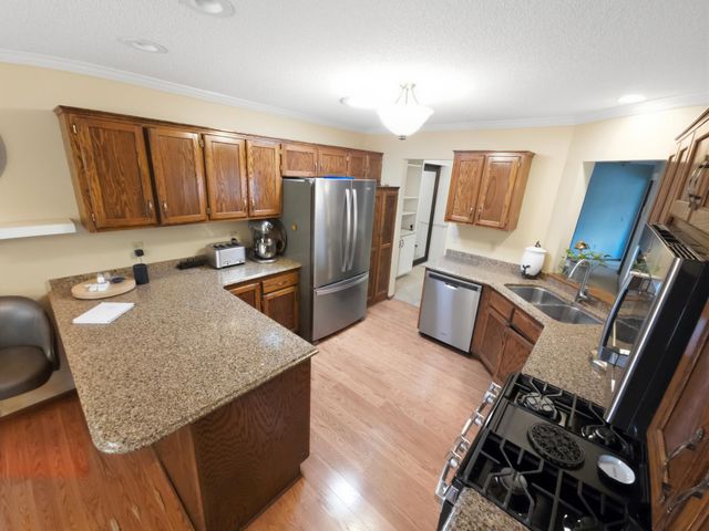 2552 Manitou Lane, White Bear Lake, MN 55110