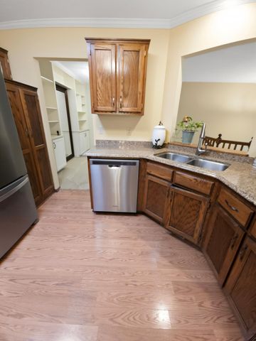 2552 Manitou Lane, White Bear Lake, MN 55110