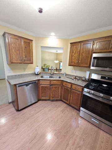 2552 Manitou Lane, White Bear Lake, MN 55110