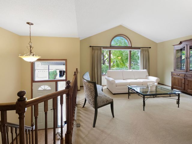 2552 Manitou Lane, White Bear Lake, MN 55110