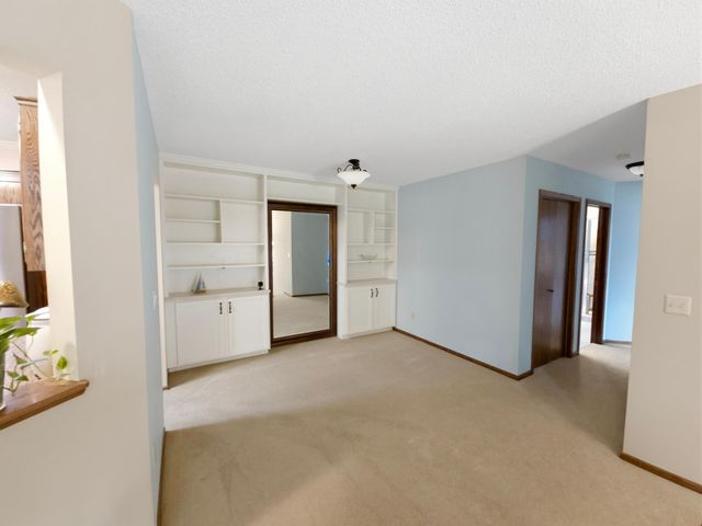 2552 Manitou Lane, White Bear Lake, MN 55110