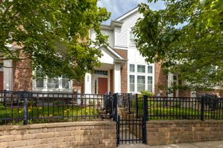 533 Plaza Place, Aurora, IL 60504