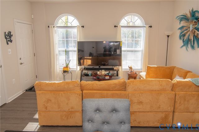 7947 Independence Dr, Spotsylvania, VA 22553