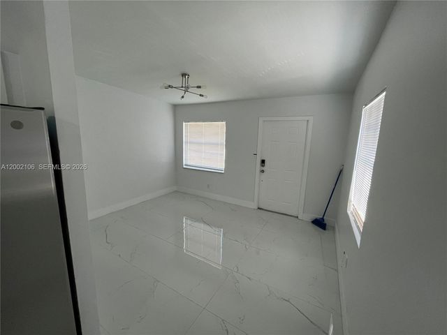 2726 NW 4th Ct, Pompano Beach, FL 33069
