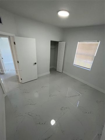 2726 NW 4th Ct, Pompano Beach, FL 33069