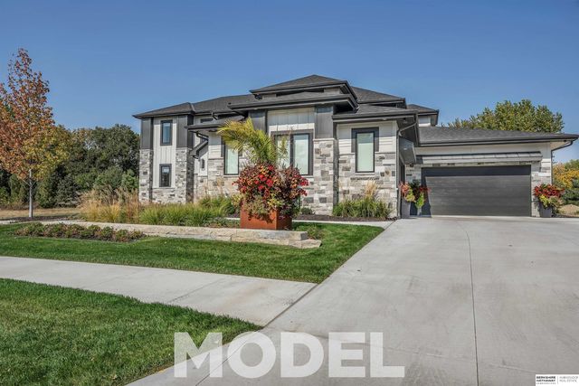 22754 Sanctuary Ridge Drive, Elkhorn, NE 68022
