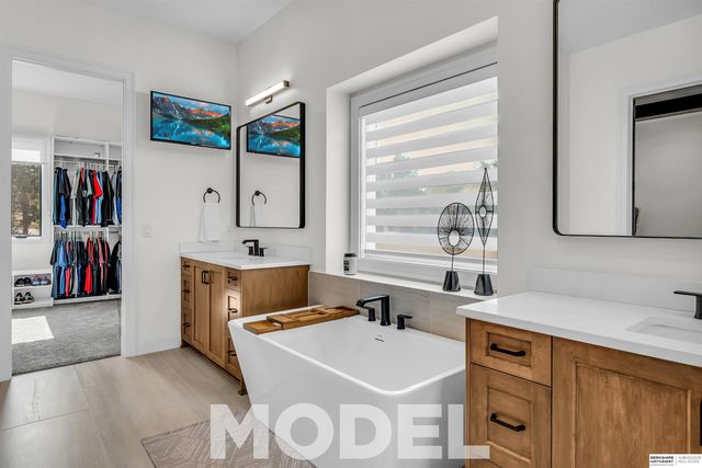 22754 Sanctuary Ridge Drive, Elkhorn, NE 68022