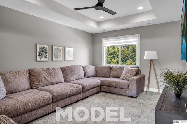 22754 Sanctuary Ridge Drive, Elkhorn, NE 68022
